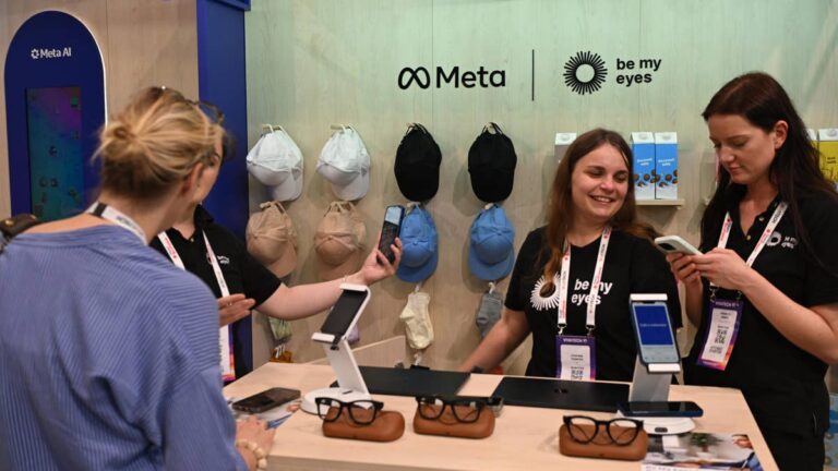 Meta sent a warning to its glasses pranksters