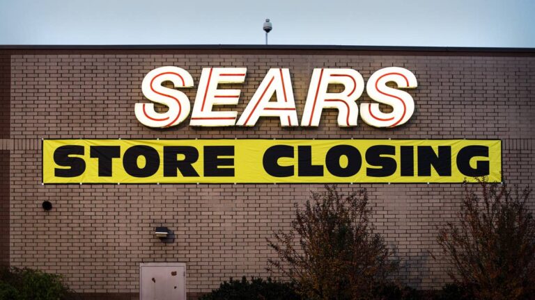 140-year-old mall retail giant only has 5 locations left